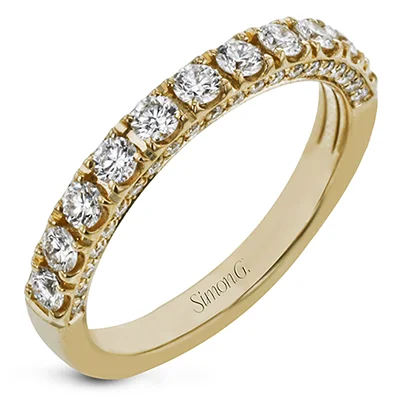 Three - Stone Diamond Rings with Princess - Cut DiamondsEngagement Ring in 18k Gold with Diamonds