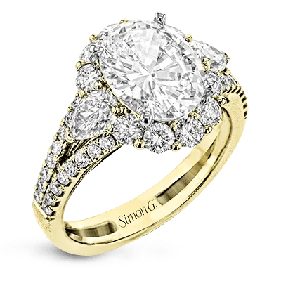 Solitaire Diamond Rings in Platinum SettingsEngagement Ring in 18k Gold with Diamonds