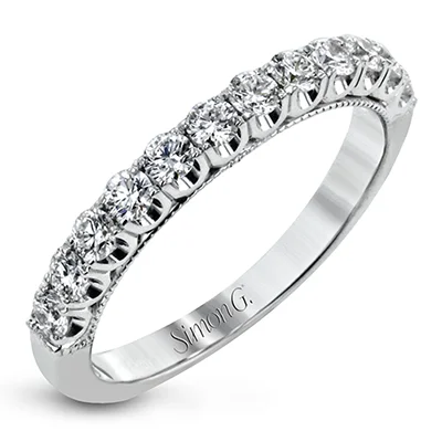 Solitaire Diamond Rings in Platinum SettingsWedding Set in 18k Gold with Diamonds