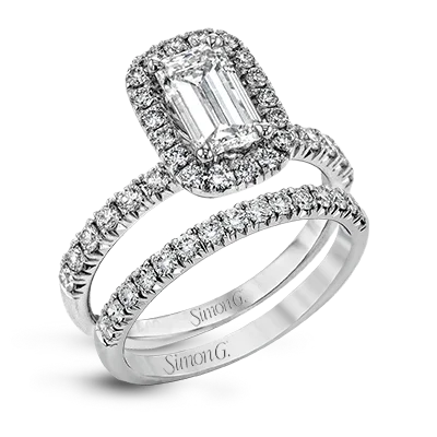 Three - Stone Diamond Rings with Princess - Cut DiamondsWedding Set in 18k Gold with Diamonds