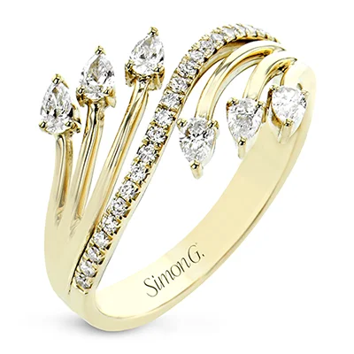 Solitaire Diamond Rings in Platinum SettingsRight Hand Ring in 18k Gold with Diamonds