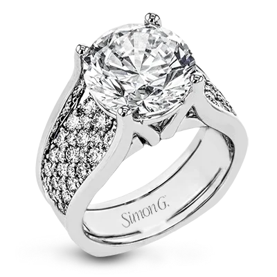 Custom - Designed Diamond Rings to Reflect Your PersonalityEngagement Ring in 18k Gold with Diamonds
