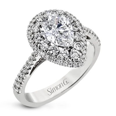 Three - Stone Diamond Rings with Princess - Cut DiamondsEngagement Ring in 18k Gold with Diamonds