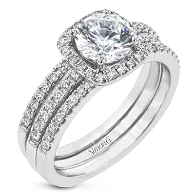 Three - Stone Diamond Rings with Princess - Cut DiamondsWedding Set in 18k Gold with Diamonds