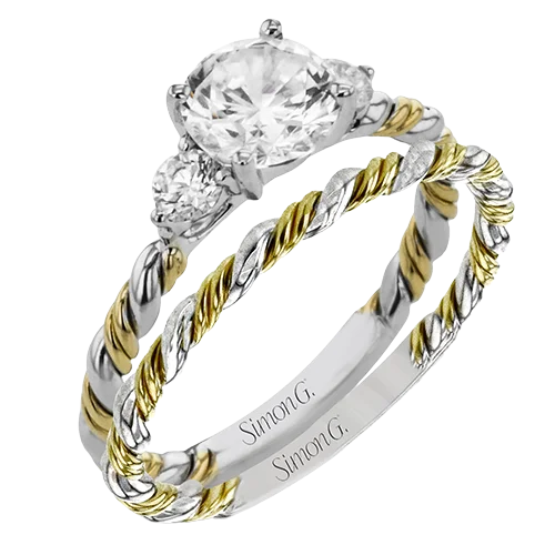 Three - Stone Diamond Rings with Princess - Cut DiamondsWedding Set in 18k Gold with Diamonds