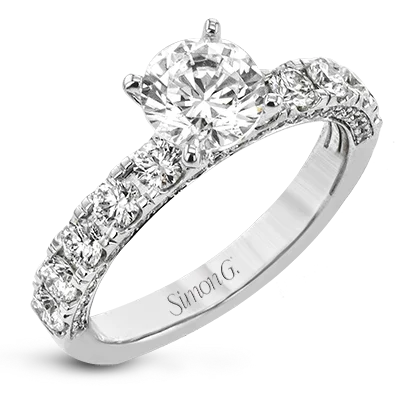 Three - Stone Diamond Rings with Princess - Cut DiamondsEngagement Ring in 18k Gold with Diamonds
