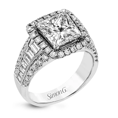 Solitaire Diamond Rings in Platinum SettingsEngagement Ring in 18k Gold with Diamonds
