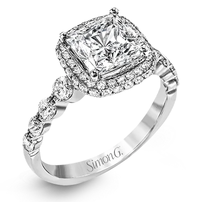 Custom - Designed Diamond Rings to Reflect Your PersonalityEngagement Ring in 18k Gold with Diamonds
