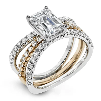 Solitaire Diamond Rings in Platinum SettingsWedding Set in 18k Gold with Diamonds