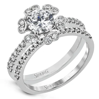 Three - Stone Diamond Rings with Princess - Cut DiamondsWedding Set in 18k Gold with Diamonds