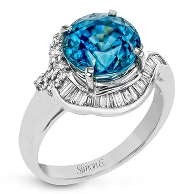 Solitaire Diamond Rings in Platinum SettingsColor Ring in Platinum with Diamonds