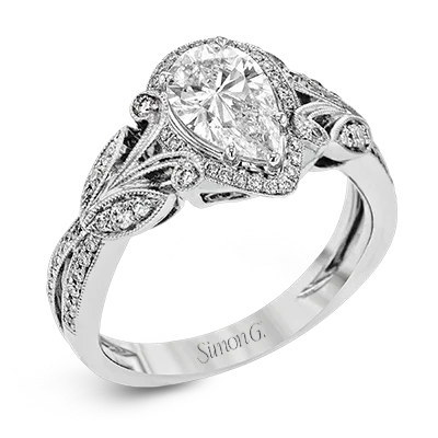 Three - Stone Diamond Rings with Princess - Cut DiamondsEngagement Ring in 18k Gold with Diamonds