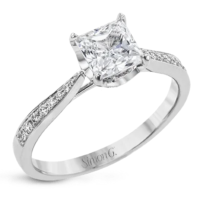 Three - Stone Diamond Rings with Princess - Cut DiamondsEngagement Ring in 18k Gold with Diamonds