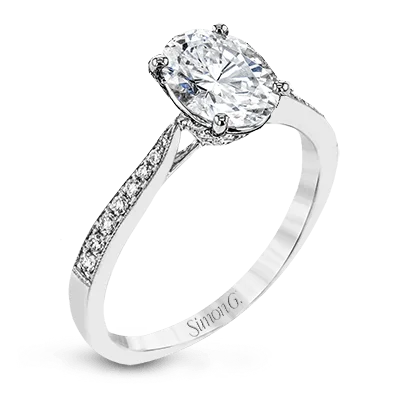 Custom - Designed Diamond Rings to Reflect Your PersonalityEngagement Ring in 18k Gold with Diamonds