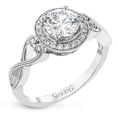 Three - Stone Diamond Rings with Princess - Cut DiamondsEngagement Ring in 18k Gold with Diamonds