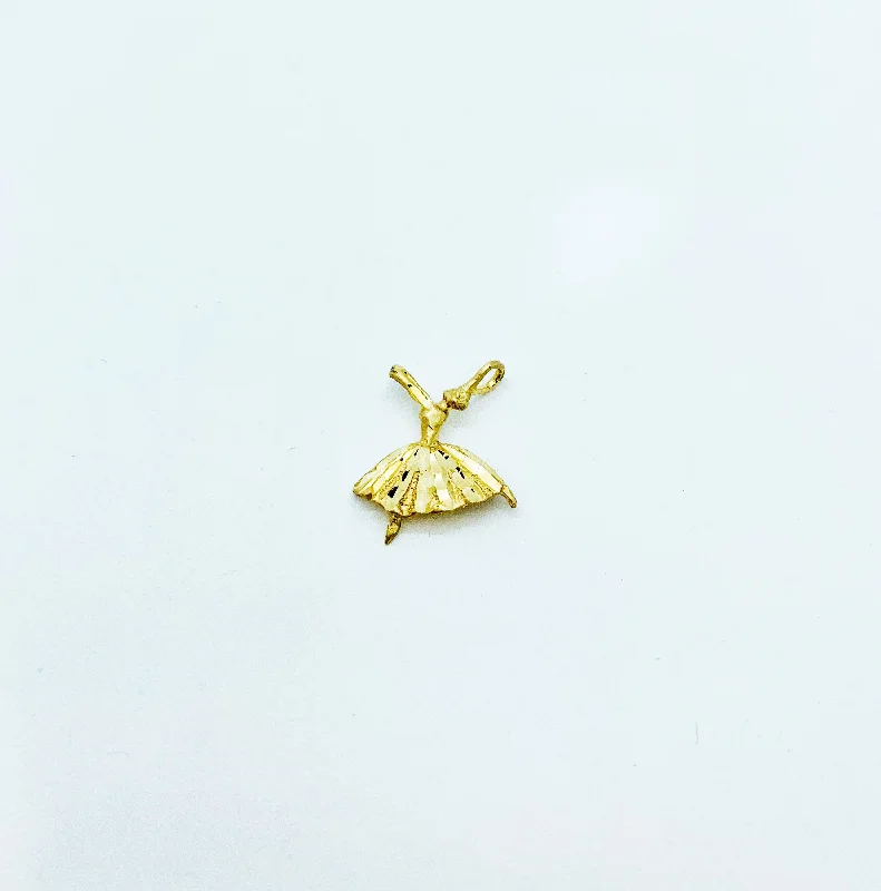 Platinum pendants with a sleek and modern silhouette​ Ballerina Diamond Cut Pendant (14K).