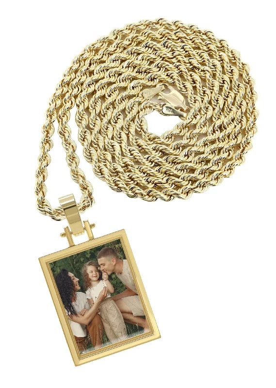 Religious Pendants with Cross or Star of David Designs10K/14K Yellow Gold Small Rectangle Picture Pendant Necklace Religious Pendants with Cross or Star of David Designs10K/14K Yellow Gold Small Rectangle Picture Pendant Necklace
