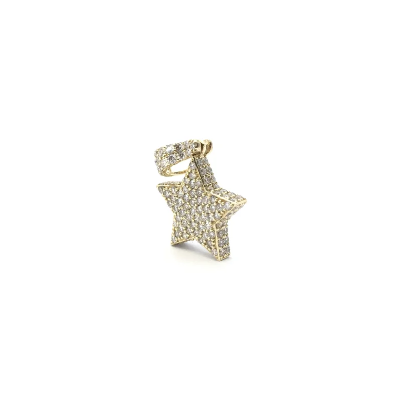 Jade pendants, symbolizing luck and prosperity in Asian cultures​ Diamond Iced Star Pendant (14K)