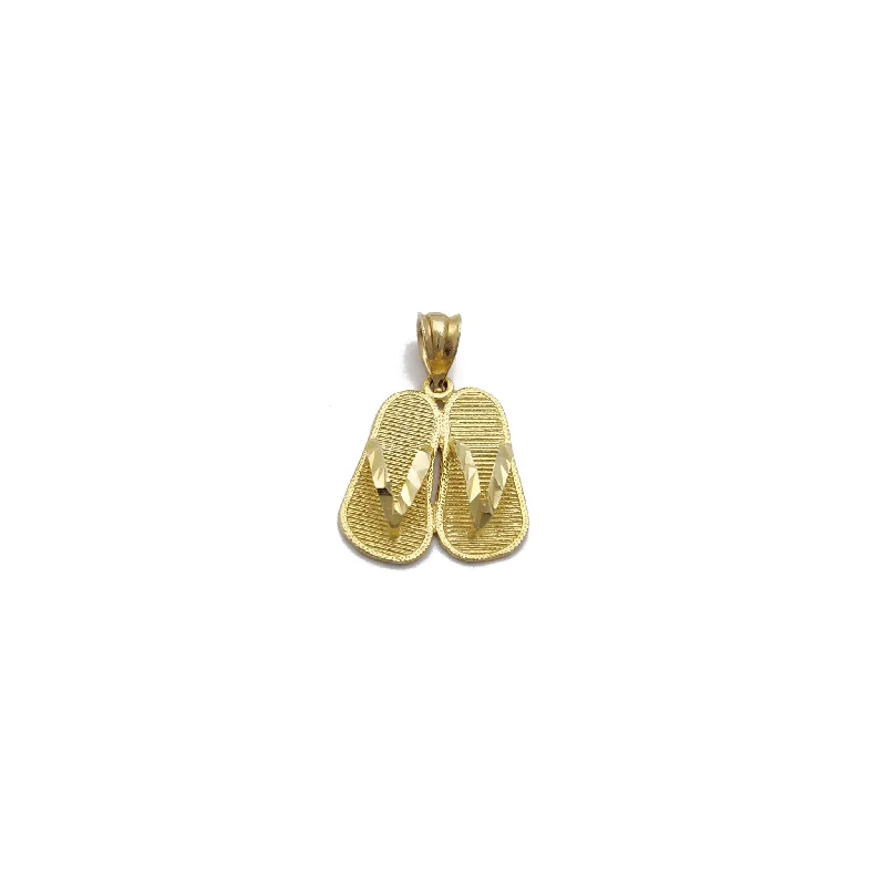 Pendant with an adjustable chain length for versatility​ Flip Flops Pendant (14K)