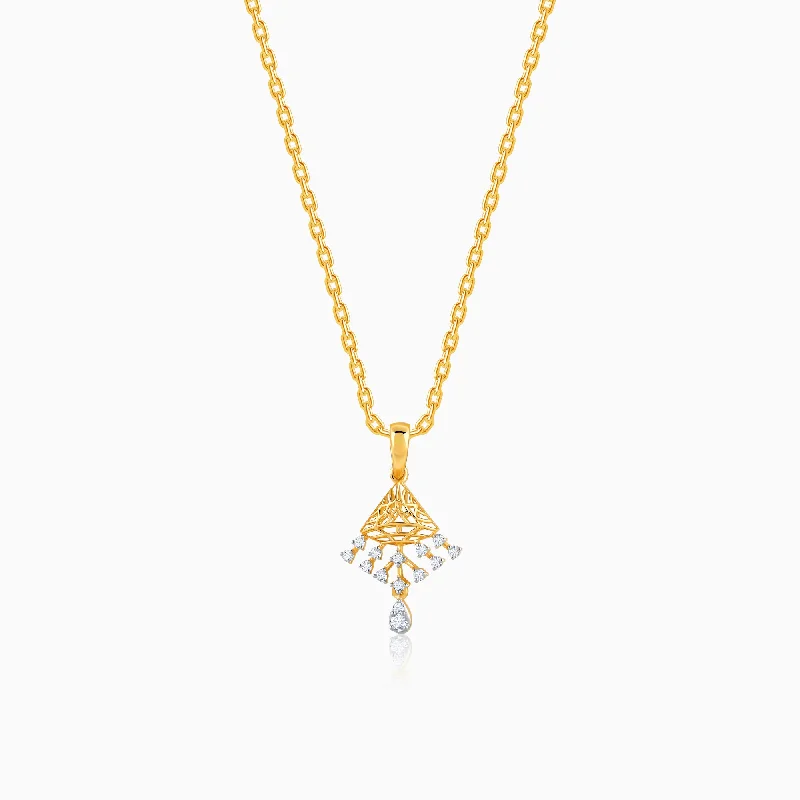 Nature - Inspired Pendant Necklaces with Leaf or Flower DesignsGold Unstoppable Shine Diamond Pendant