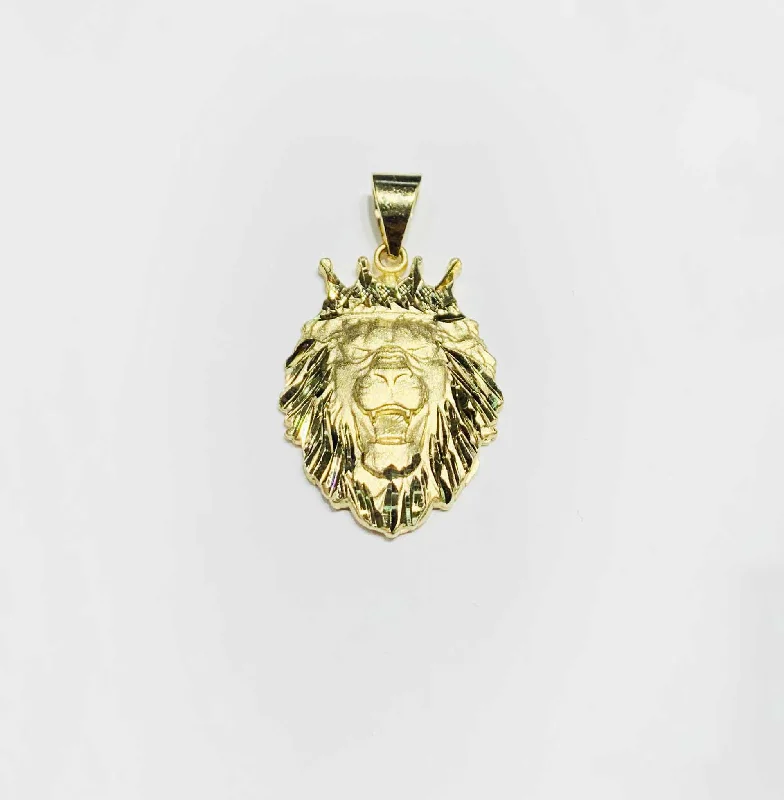Aquamarine pendants, reminiscent of the ocean​ Lion Monarch Pendant (14K)