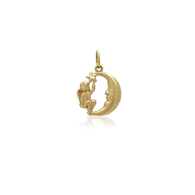 Pendant with an adjustable chain length for versatility Little Angel on the Moon Pendant (14K) Pendant with an adjustable chain length for versatility Little Angel on the Moon Pendant (14K)
