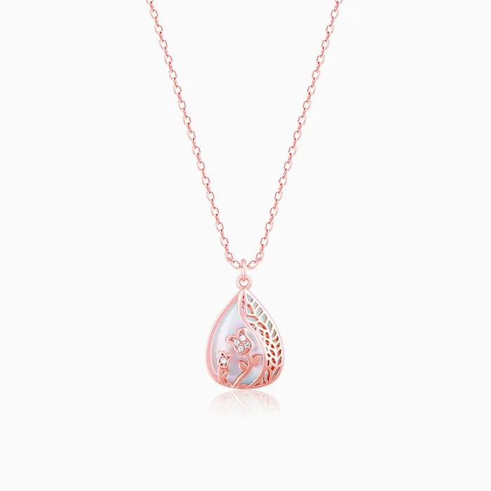 Crystal - Embellished Pendant Necklaces for a Glamorous LookRose Gold Divine Bloom Pendant With Link Chain
