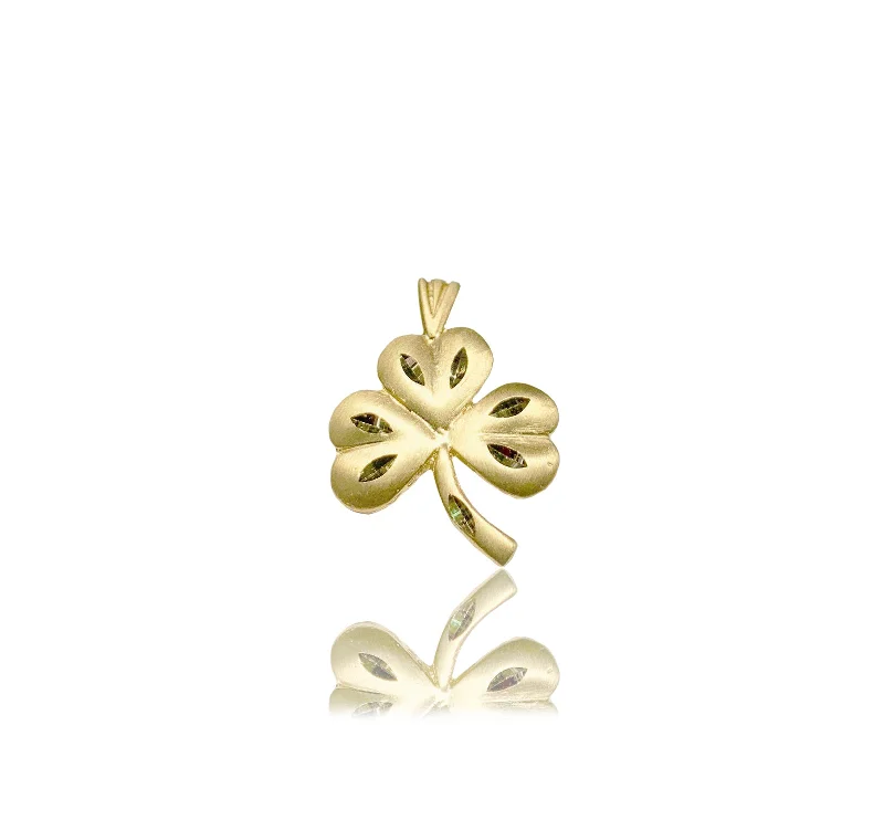 Seashell - designed pendants for a beachy vibe​ Trebol Clover Pendant (14K).